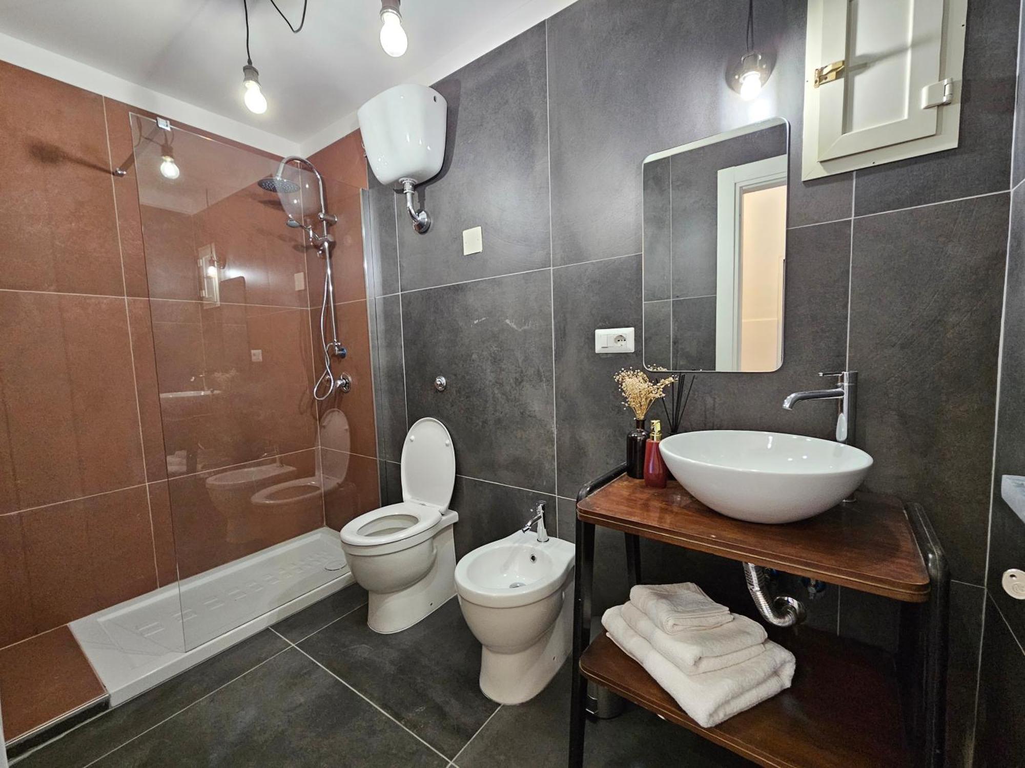 נאפולי Bethel Come Casa Apartments מראה חיצוני תמונה