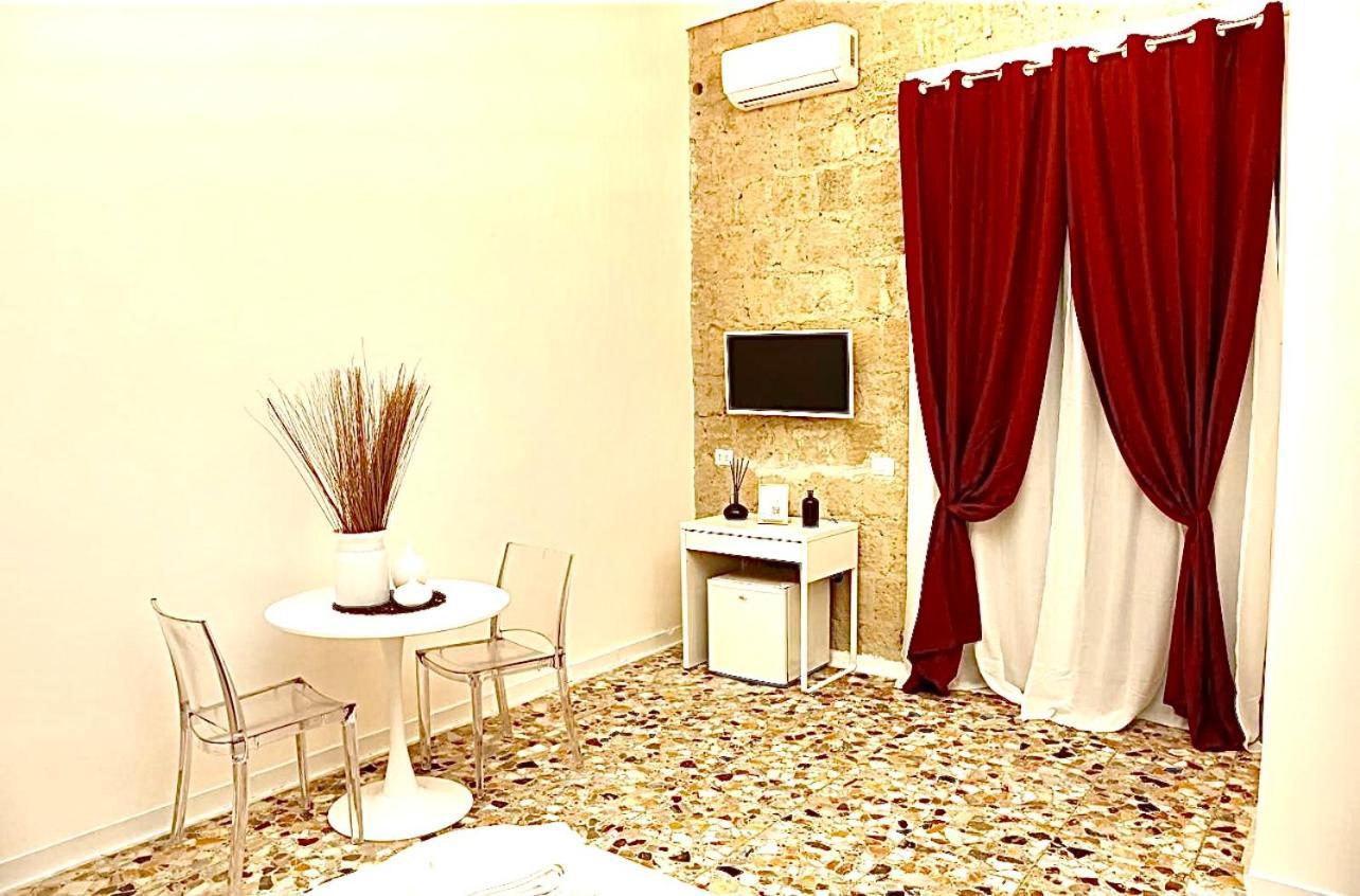 נאפולי Bethel Come Casa Apartments מראה חיצוני תמונה